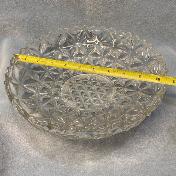 Mt Vernon imperial Pressed Crystal Crisscross Inverted Diamond Pattern Bowl - Picture 12 of 12